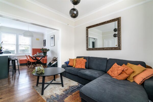 Russell Ave, London, N22 6QA