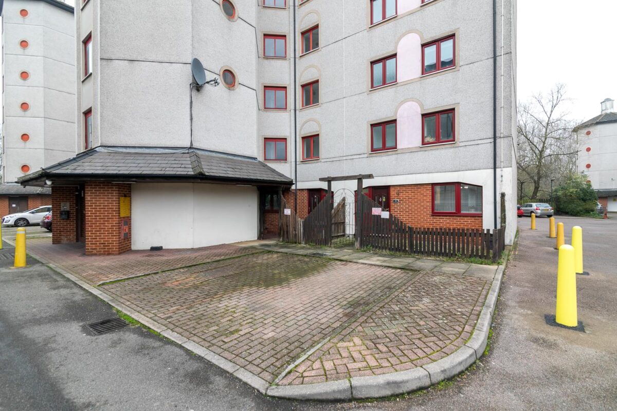Geddington Court Eleanor Way, Waltham Cross