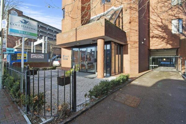 Eleanor House 33-35 Eleanor Cross Road, H