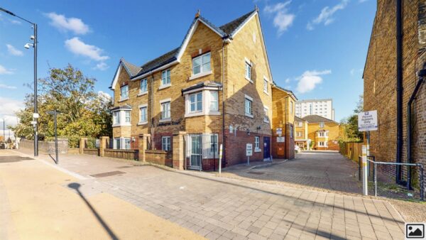 591, Hertford Road, Enfield