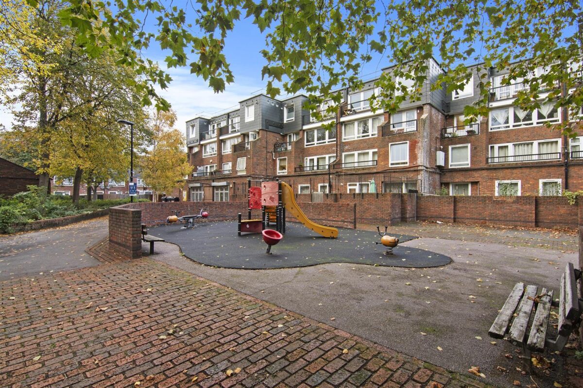 Kessock close, (River Front) London, N17 9PW