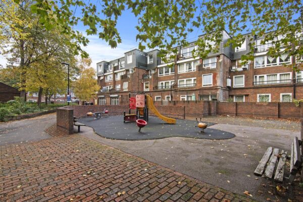 Kessock close, (River Front) London, N17 9PW