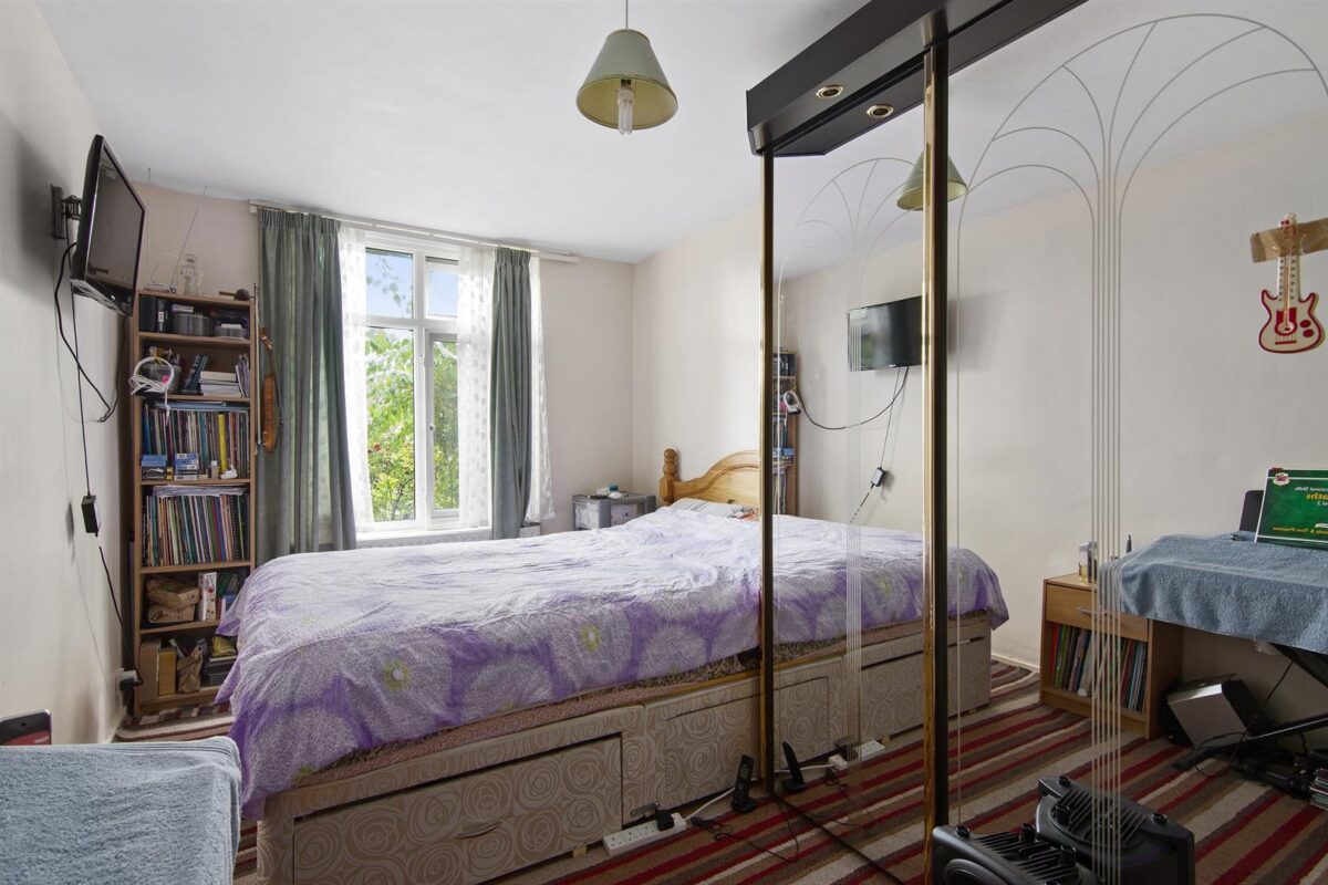 Kessock close, (River Front) London, N17 9PW