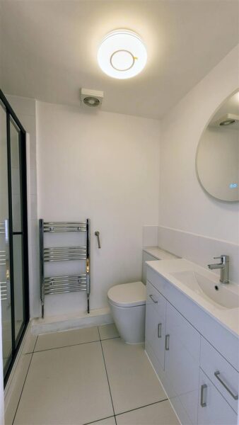 Bunning Way, London, N7 9UN