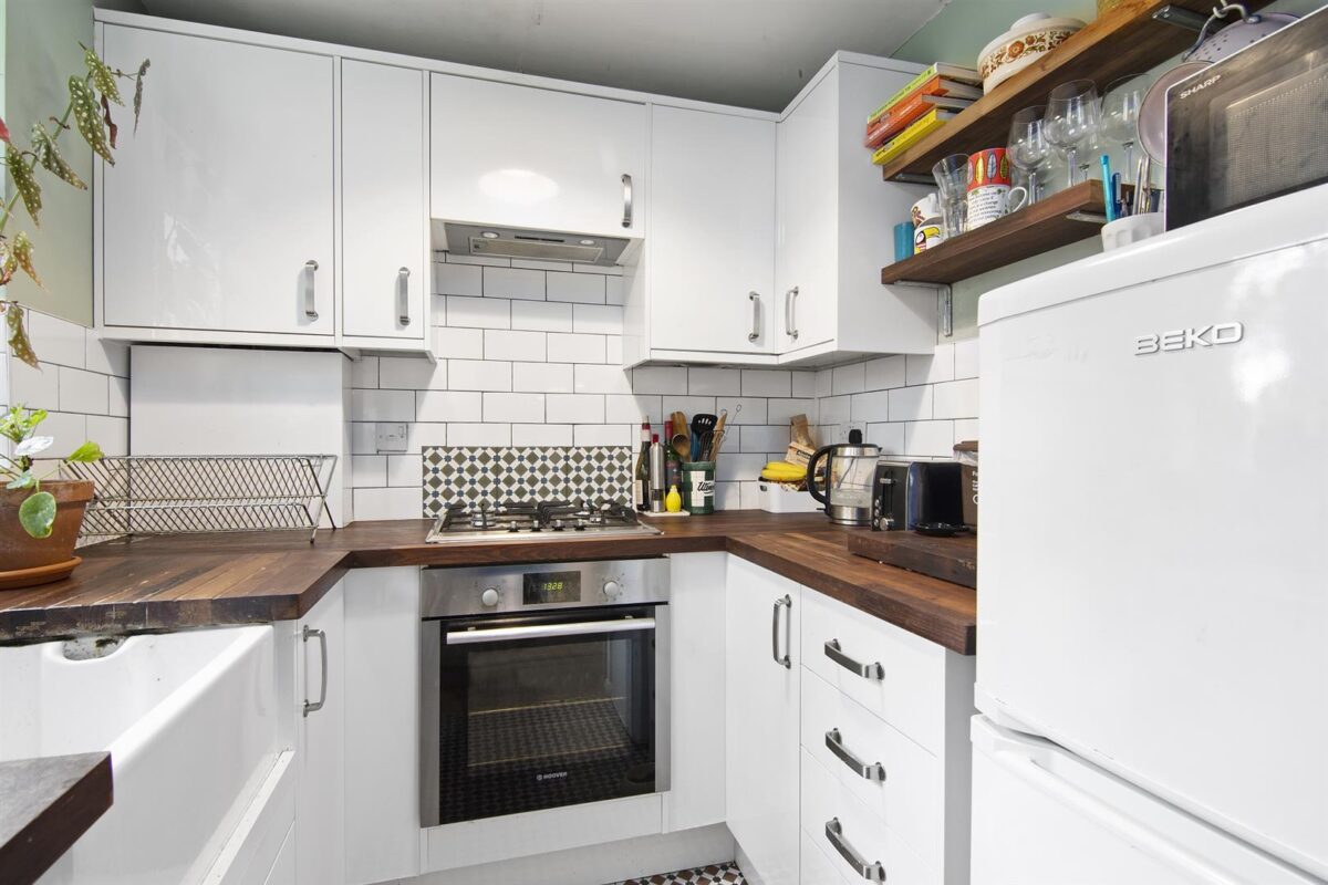 Bream Close, London, N179DW