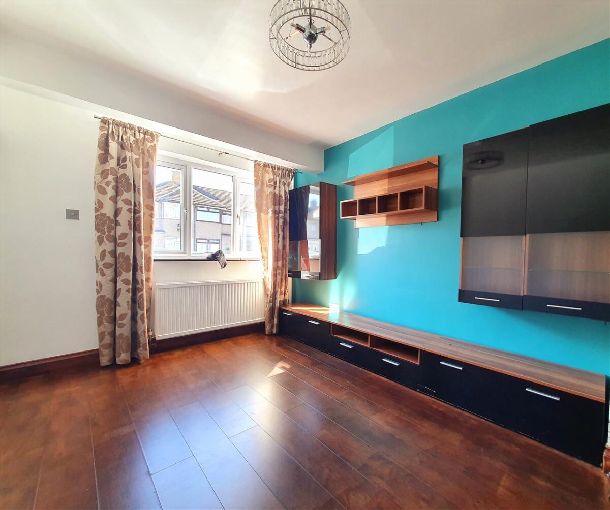 Second Avenue, Dagenham