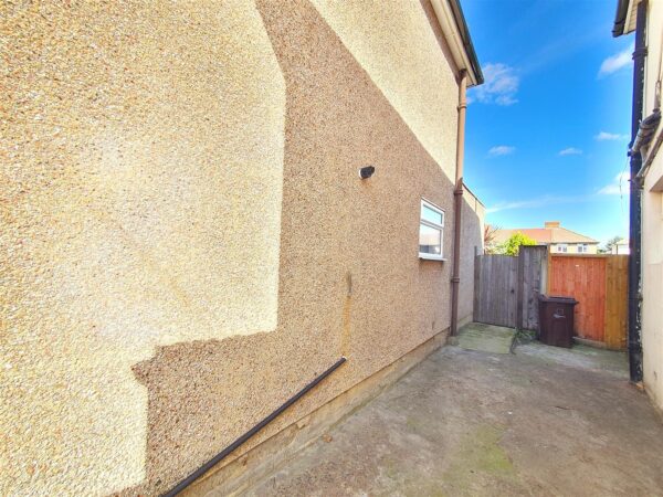 Second Avenue, Dagenham