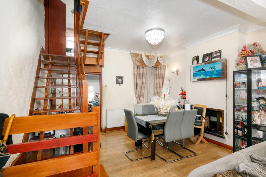 Cornwallis Avenue, London