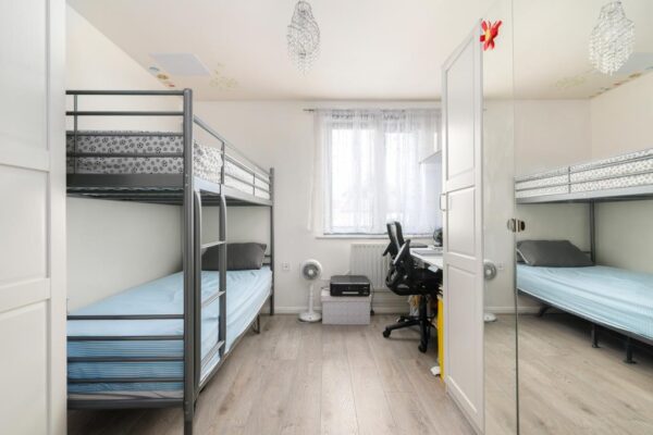 The Roundway, London