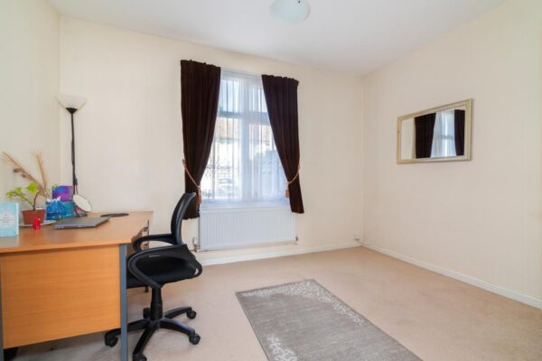 Henningham Road, London