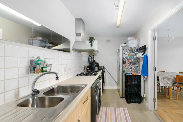 The Roundway, London