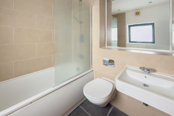 La Rose Lane, London