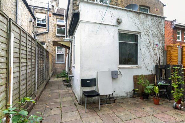 Winchelsea Road, London