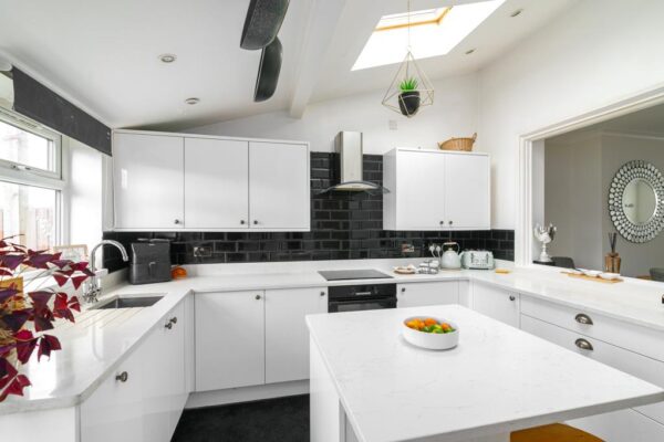 Birchwood Avenue, Hatfield