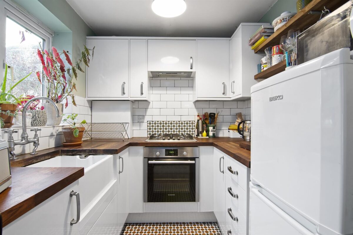 Bream Close, London, N179DW