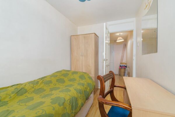 Ayley Croft, Enfield