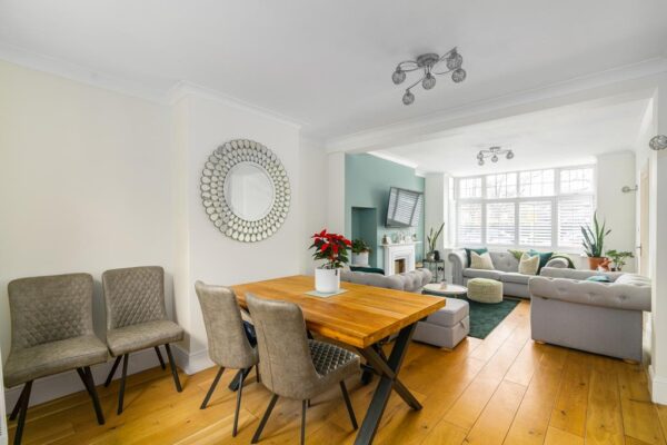 Birchwood Avenue, Hatfield