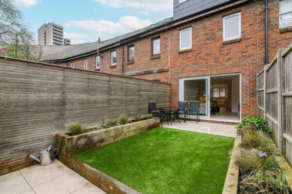 Stonebridge Road, London