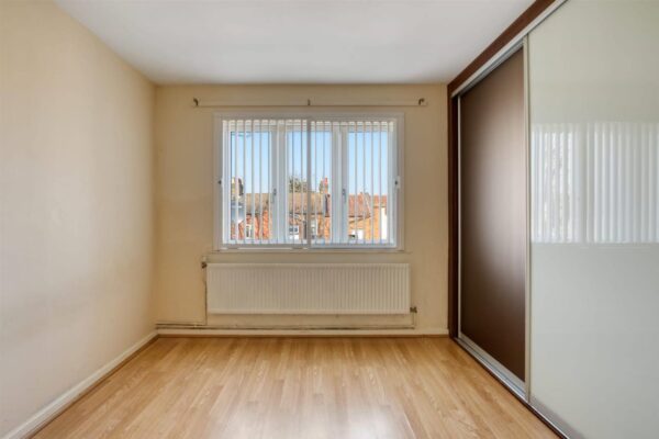 Academia Way, London