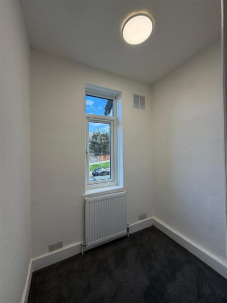 London Road, Rayleigh