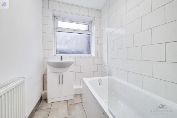 163 Lordship Lane, London