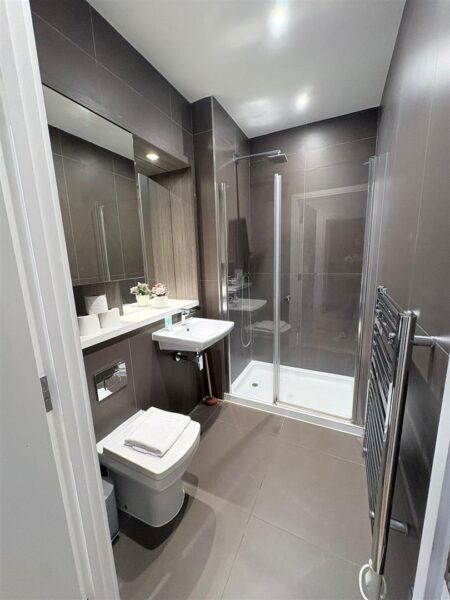 Staines Road, Hounslow