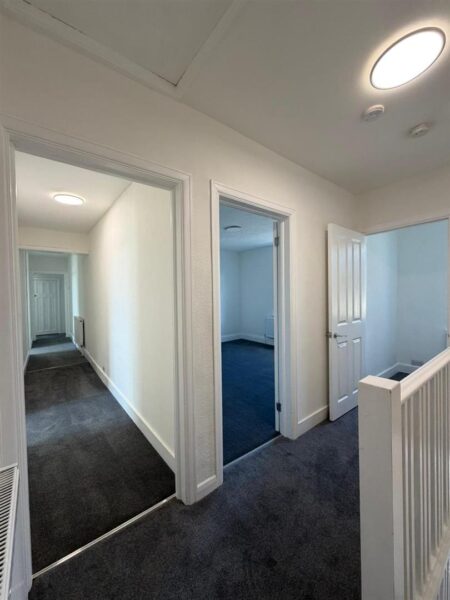 London Road, Rayleigh