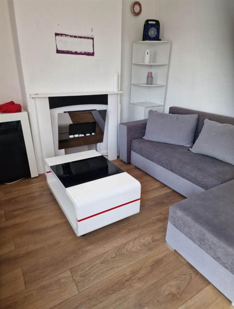 Constitution Road, Chatham