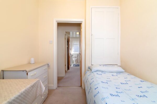 Henningham Road, London