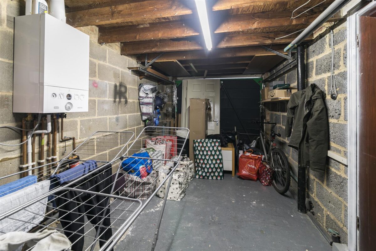 Paddock Mead, Harlow, Essex, CM18 7RP