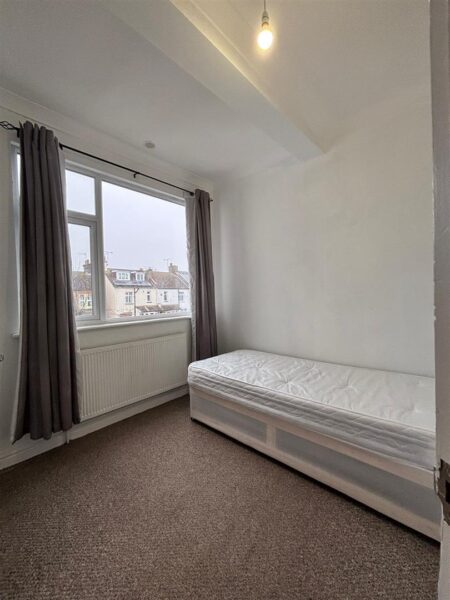 Westcliff Park Drive, Westcliff-On-Sea