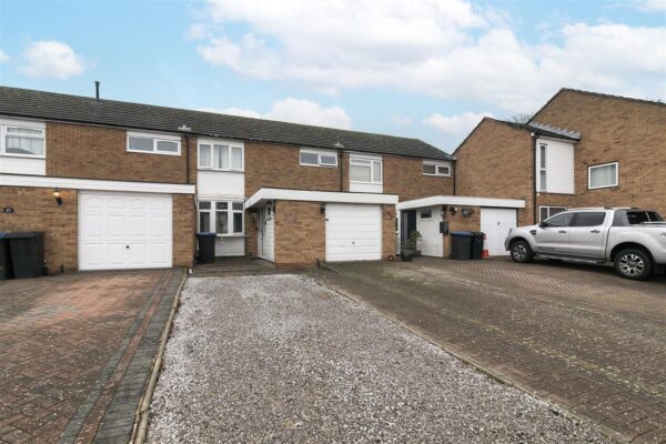 Paddock Mead, Harlow, Essex, CM18 7RP