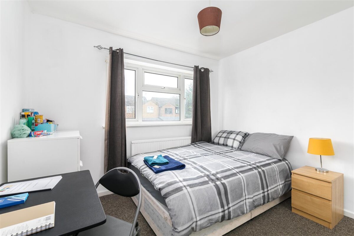 Paddock Mead, Harlow, Essex, CM18 7RP