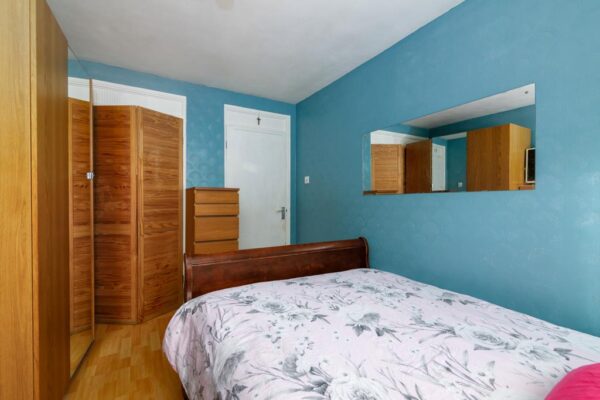 Weir Hall Road, London