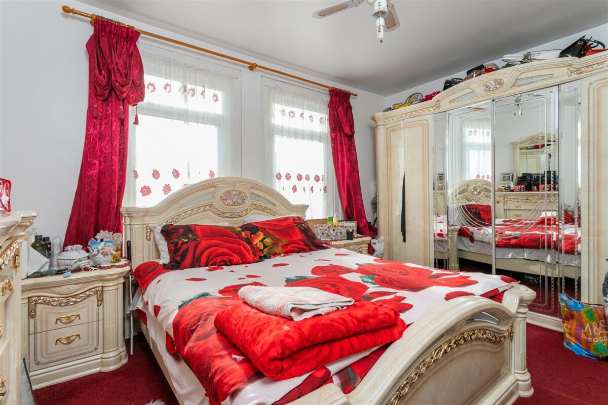 Thackeray Avenue, London