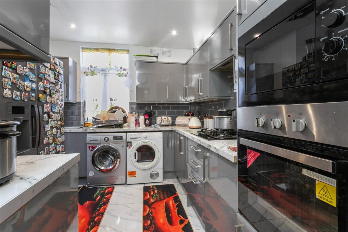 Thackeray Avenue, London