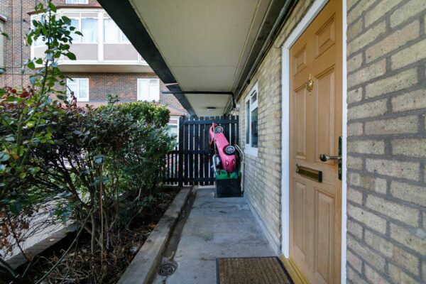 Weir Hall Road, London