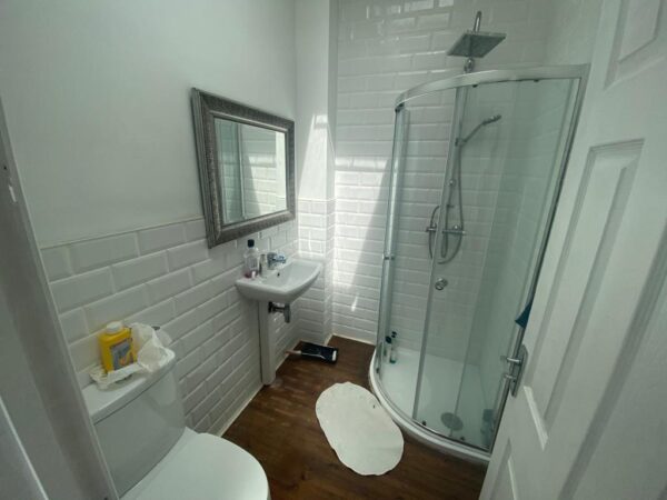 210, Park Lane, Tottneham, London, N17 0JA