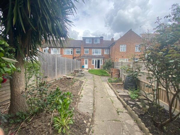 210, Park Lane, Tottneham, London, N17 0JA