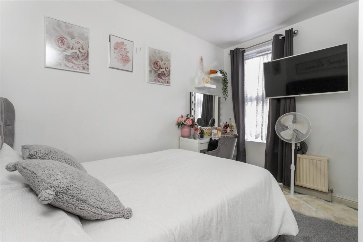 Thackeray Avenue, London