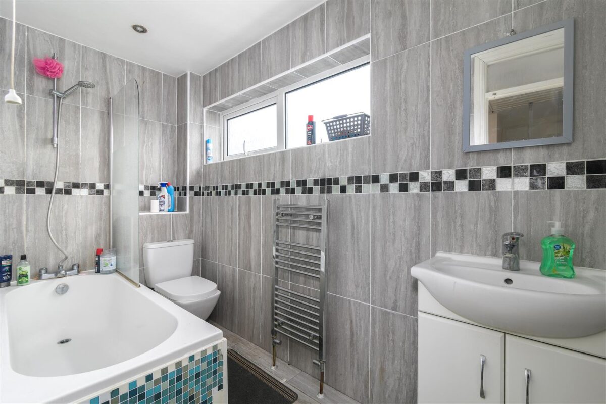 Paddock Mead, Harlow, Essex, CM18 7RP