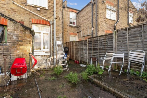 Thackeray Avenue, London