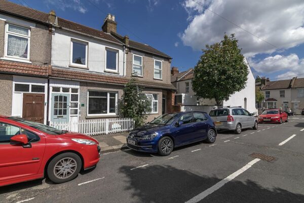 North Avenue, Silver Street Edmonton London