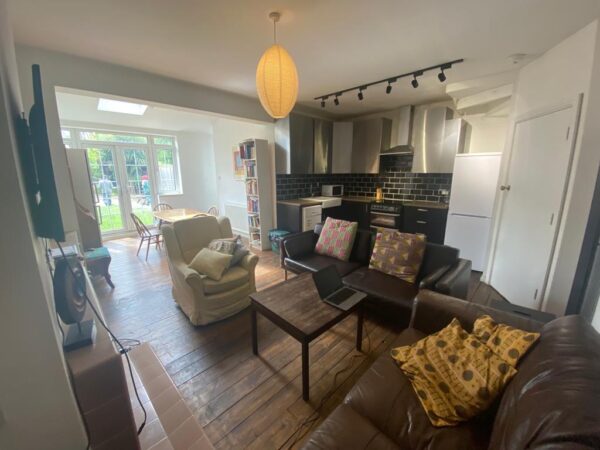 210, Park Lane, Tottneham, London, N17 0JA