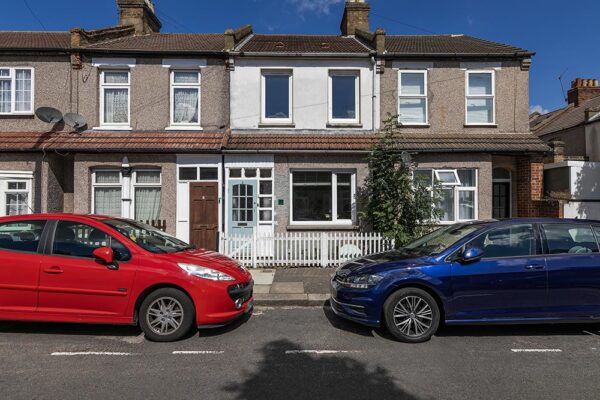 North Avenue, Silver Street Edmonton London