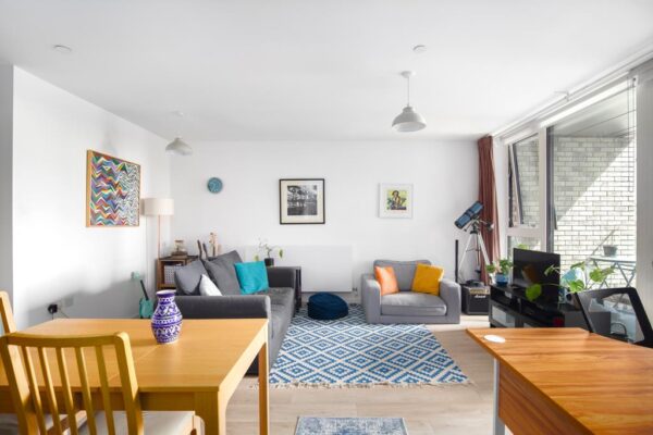 Coster Avenue, London