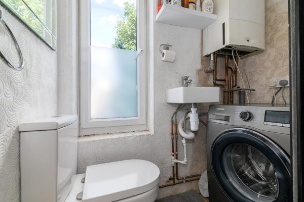 North Avenue, Silver Street Edmonton London