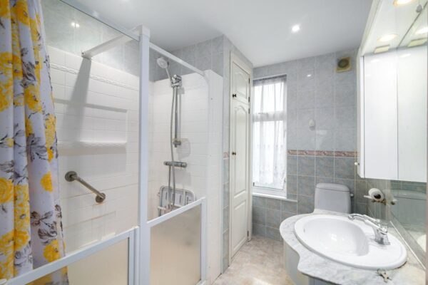 Wellington Road, Enfield