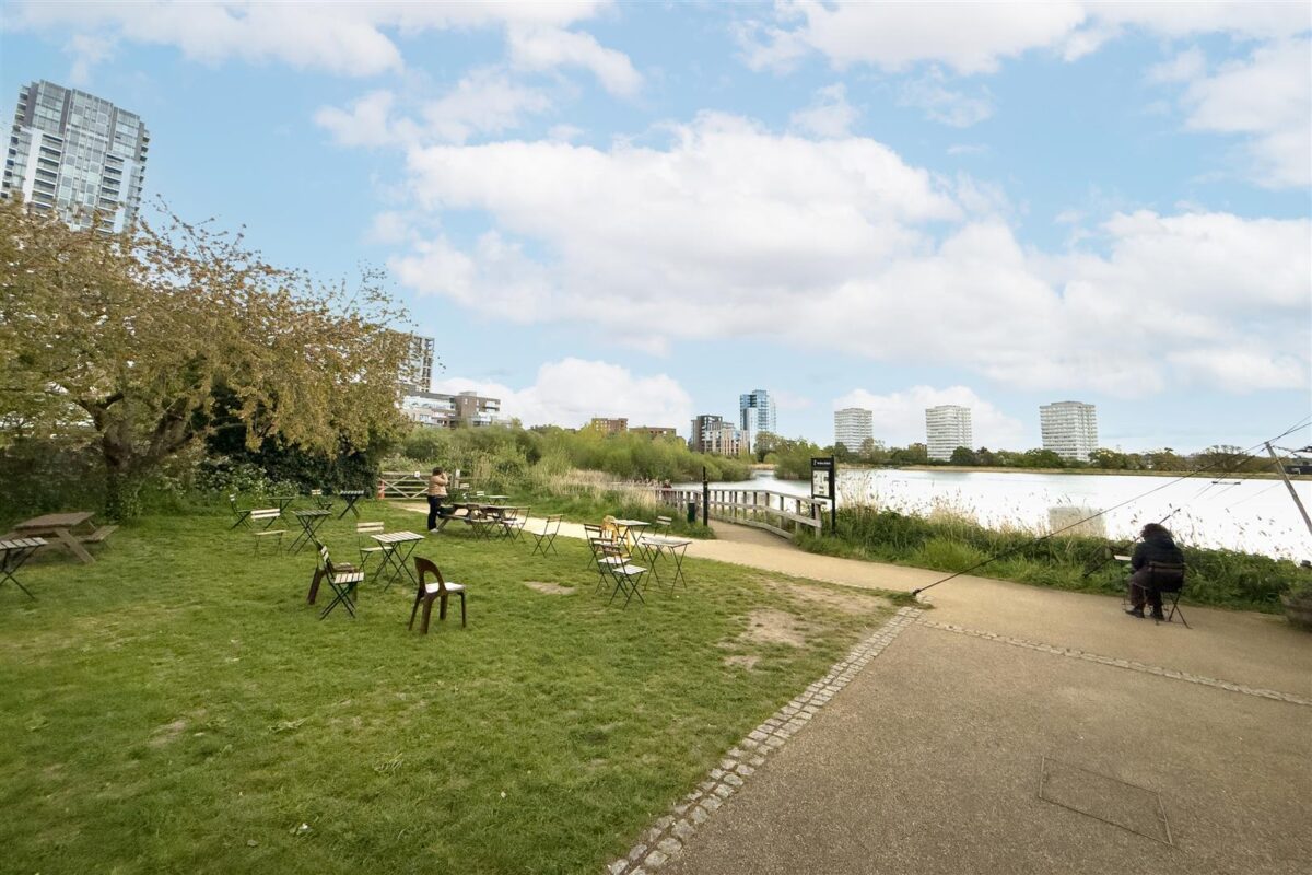 Coster Avenue, London