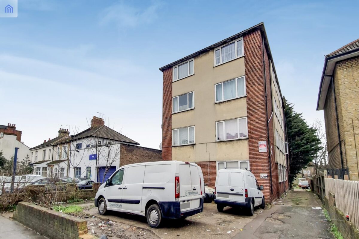 163 Lordship Lane, London